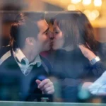couple kissing