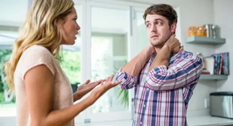 8 Signs He’s Telling You To Leave Him Alone and Move On