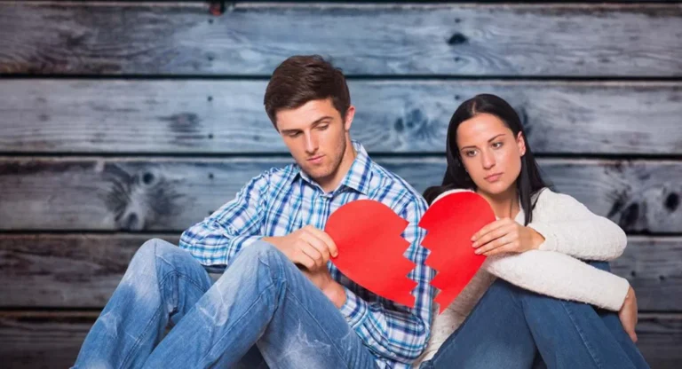 7 Secret Signs He Still Loves You After Breakup