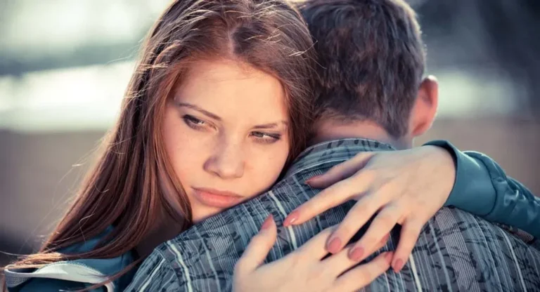 8 Signs Your Partner Is Sleeping With Someone Else