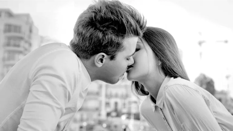 11 Surprising Health Benefits To Kissing That May Surprise You